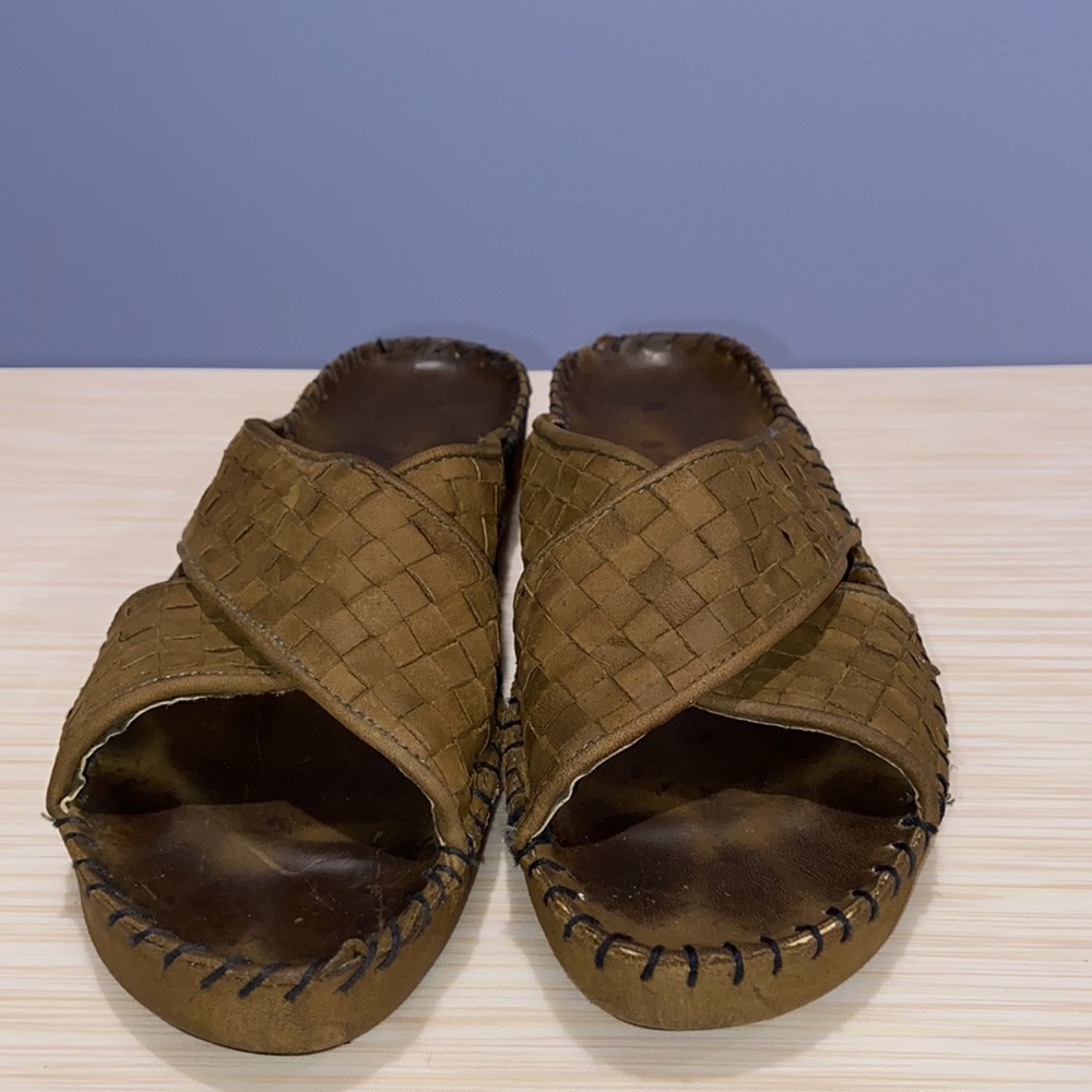 Software by Vittorio Ricci Studio Woven Slides